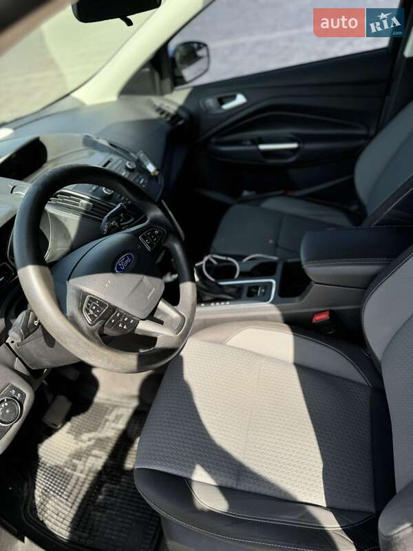 Внедорожник / Кроссовер Ford Escape 2016 в Харькове фото 17 Внедорожник / Кроссовер Ford Escape 2016 в Харькове