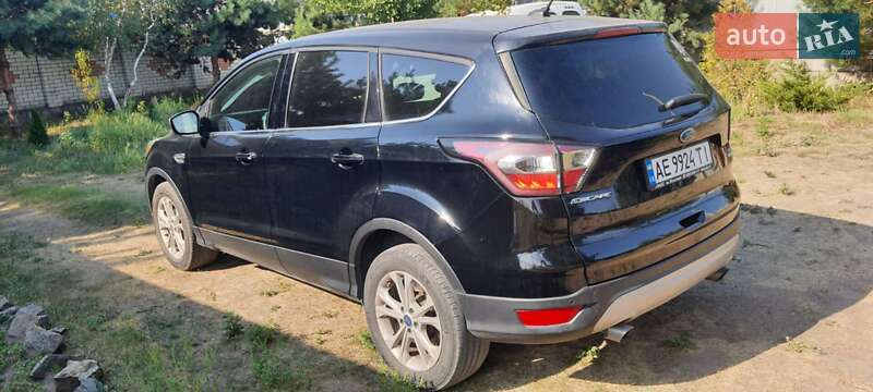 Внедорожник / Кроссовер Ford Escape 2016 в Днепре
