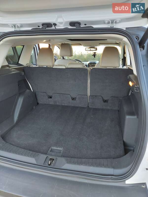 Внедорожник / Кроссовер Ford Escape 2013 в Обухове
