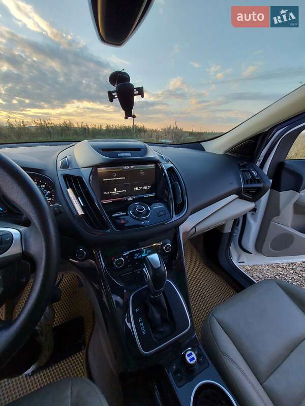 Внедорожник / Кроссовер Ford Escape 2013 в Обухове