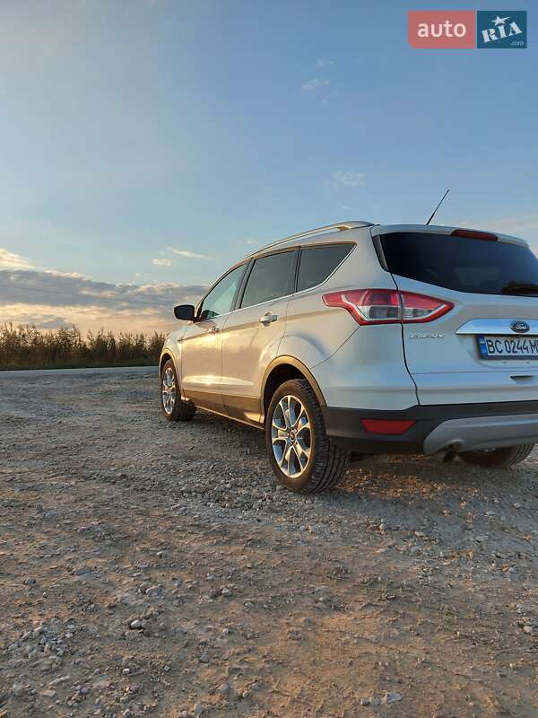 Внедорожник / Кроссовер Ford Escape 2013 в Обухове