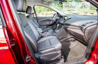 Внедорожник / Кроссовер Ford Escape 2014 в 