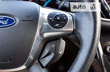 Внедорожник / Кроссовер Ford Escape 2014 в 