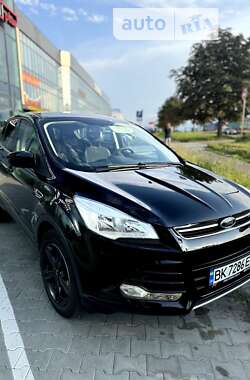 Позашляховик / Кросовер Ford Escape 2015 в Рівному