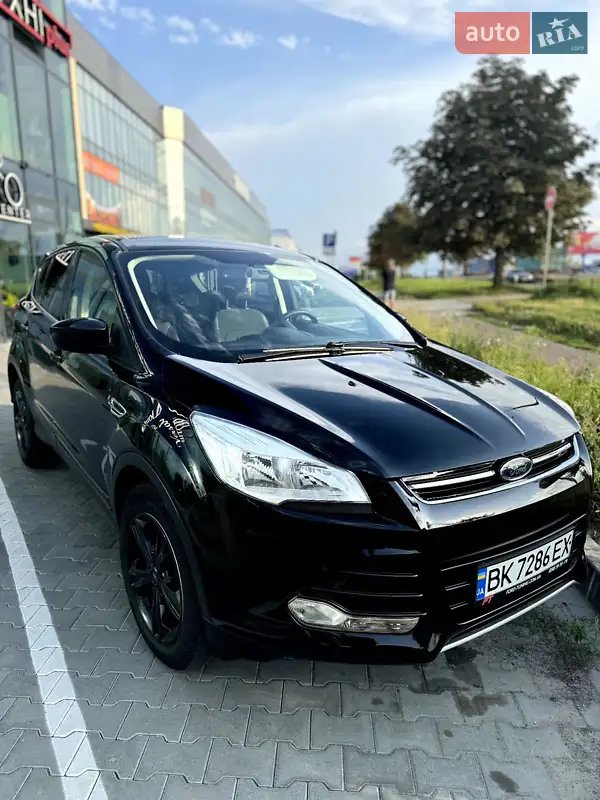 Внедорожник / Кроссовер Ford Escape 2015 в 