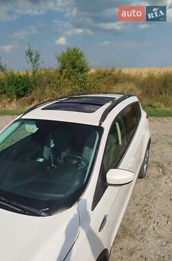 Внедорожник / Кроссовер Ford Escape 2014 в 