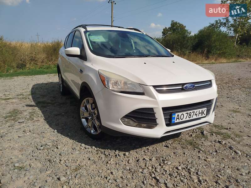 Внедорожник / Кроссовер Ford Escape 2014 в Ужгороде