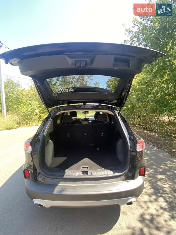 Позашляховик / Кросовер Ford Escape 2019 в Одесі