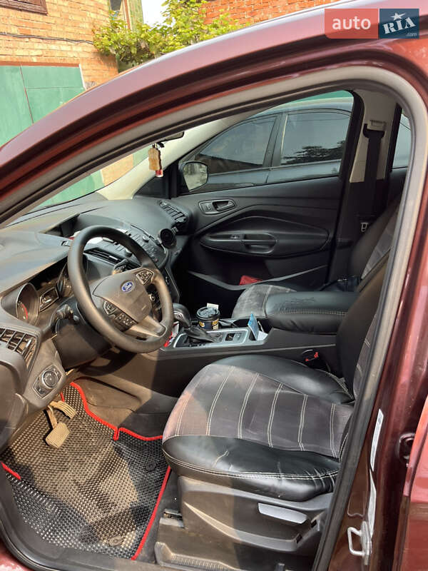 Внедорожник / Кроссовер Ford Escape 2018 в Виннице