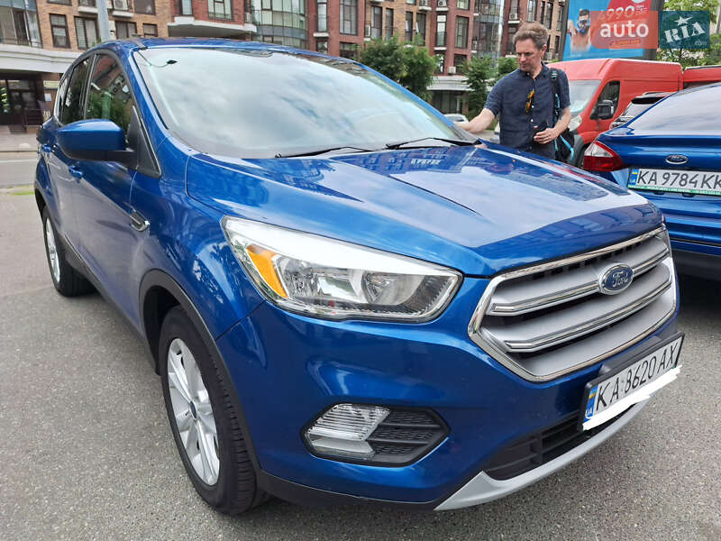 Внедорожник / Кроссовер Ford Escape 2016 в Киеве
