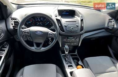 Внедорожник / Кроссовер Ford Escape 2017 в Барышевке