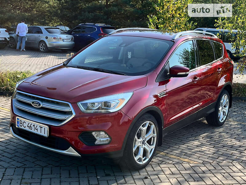 Внедорожник / Кроссовер Ford Escape 2017 в Дрогобыче