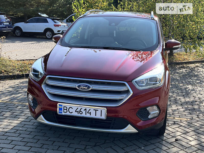 Внедорожник / Кроссовер Ford Escape 2017 в Дрогобыче