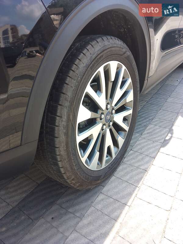 Внедорожник / Кроссовер Ford Escape 2019 в Ужгороде