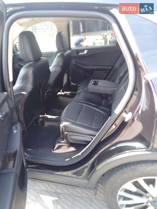 Внедорожник / Кроссовер Ford Escape 2019 в Ужгороде