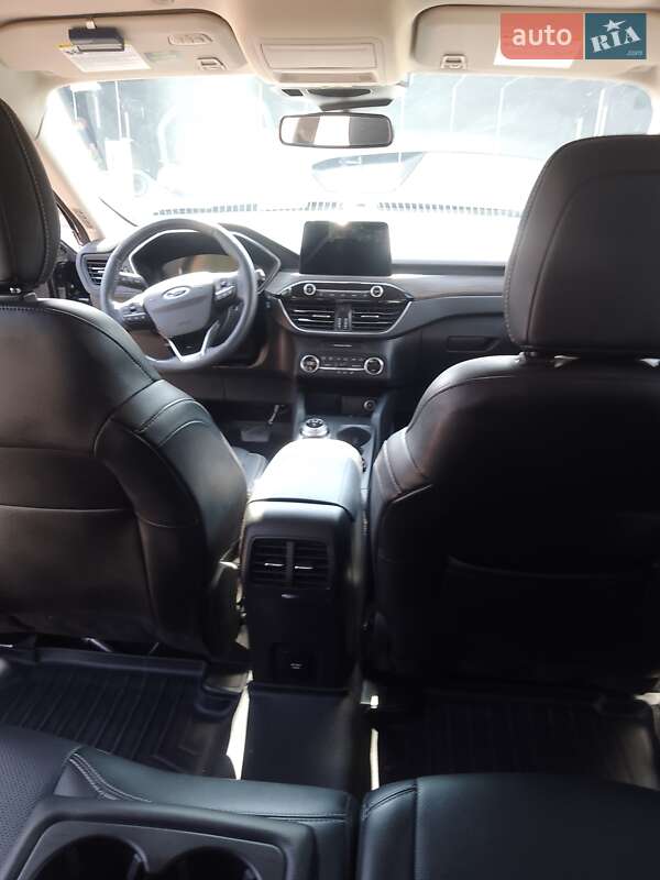 Внедорожник / Кроссовер Ford Escape 2019 в Ужгороде