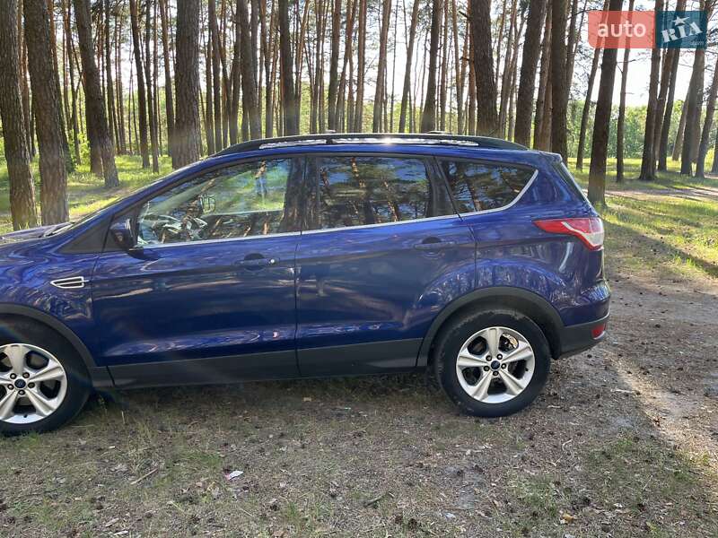 Внедорожник / Кроссовер Ford Escape 2012 в Сумах