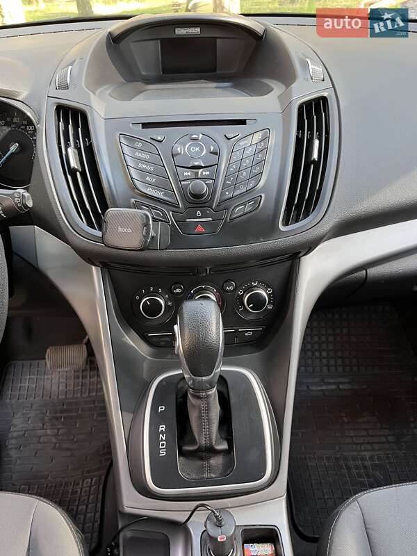 Внедорожник / Кроссовер Ford Escape 2012 в Сумах
