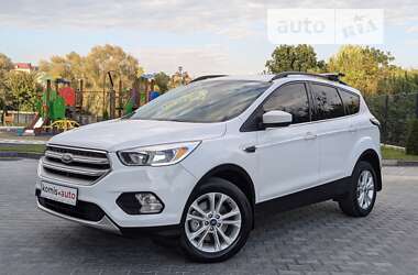 Внедорожник / Кроссовер Ford Escape 2018 в Хмельницком