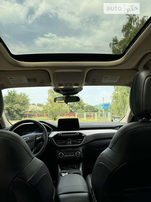 Внедорожник / Кроссовер Ford Escape 2020 в Полтаве