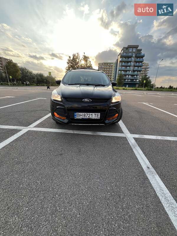 Позашляховик / Кросовер Ford Escape 2014 в Татарбунарах