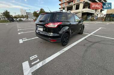 Внедорожник / Кроссовер Ford Escape 2014 в 
