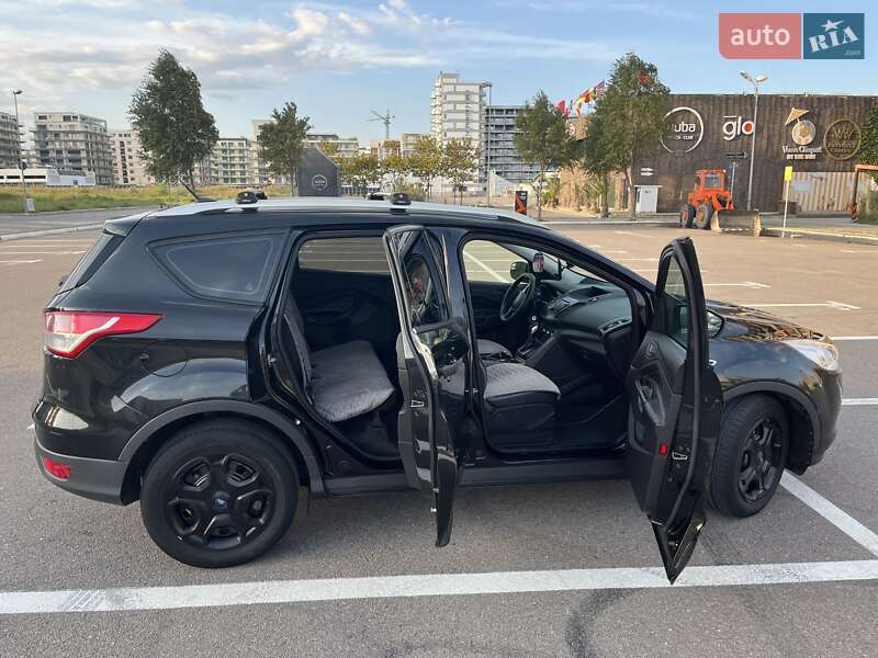 Позашляховик / Кросовер Ford Escape 2014 в Татарбунарах