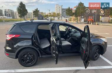 Внедорожник / Кроссовер Ford Escape 2014 в 
