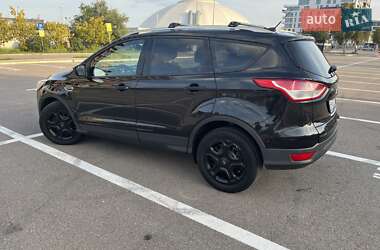 Внедорожник / Кроссовер Ford Escape 2014 в 