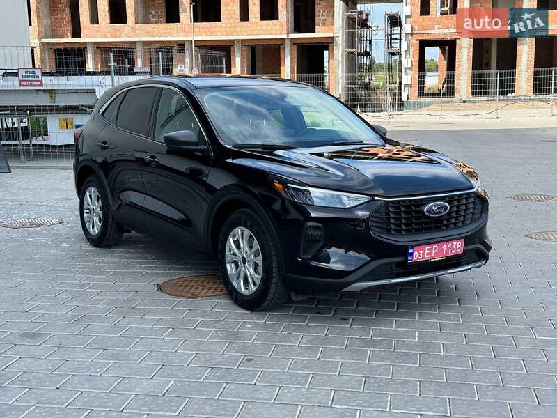 Позашляховик / Кросовер Ford Escape 2023 в Здолбуніві