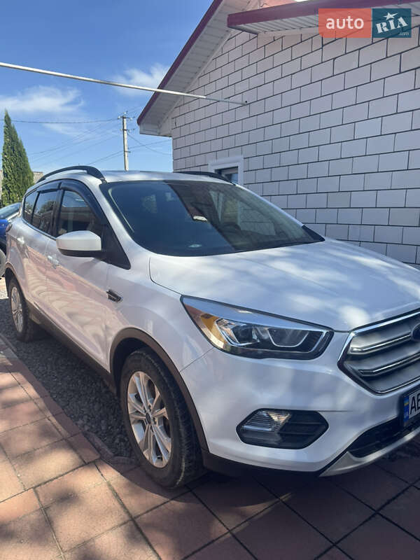 Внедорожник / Кроссовер Ford Escape 2018 в Виннице
