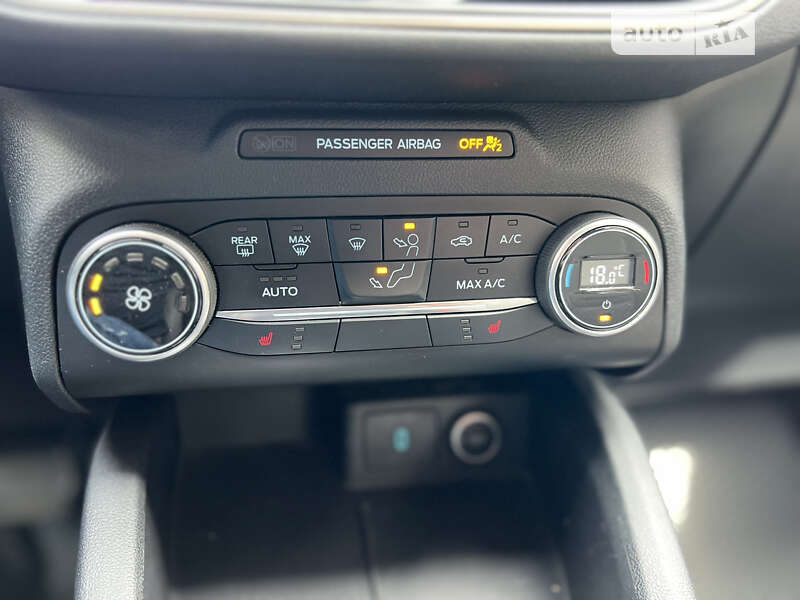 Внедорожник / Кроссовер Ford Escape 2019 в Тернополе