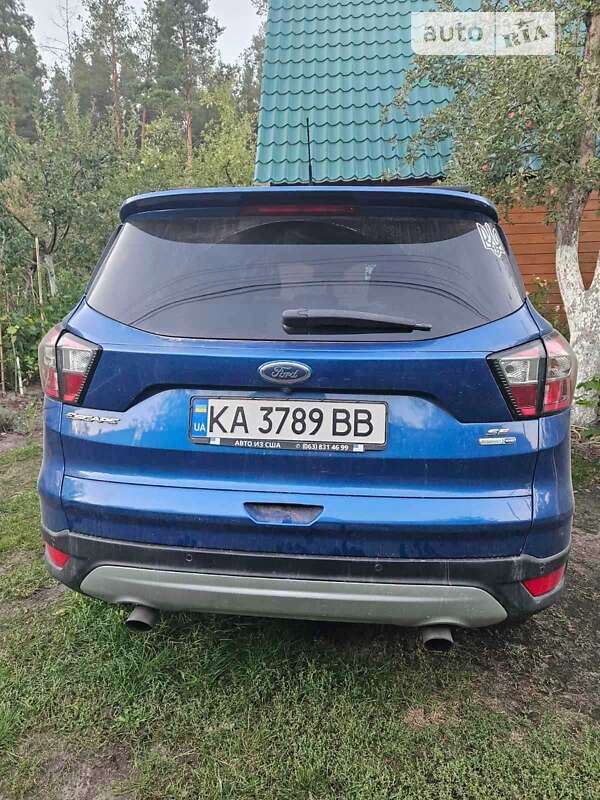 Внедорожник / Кроссовер Ford Escape 2016 в Киеве