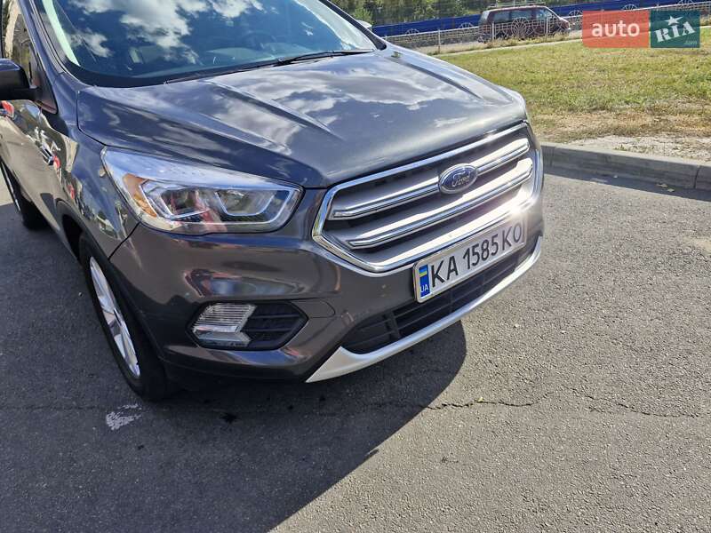 Внедорожник / Кроссовер Ford Escape 2017 в Киеве фото 4 Внедорожник / Кроссовер Ford Escape 2017 в Киеве