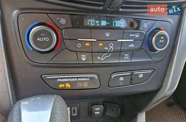 Внедорожник / Кроссовер Ford Escape 2017 в 