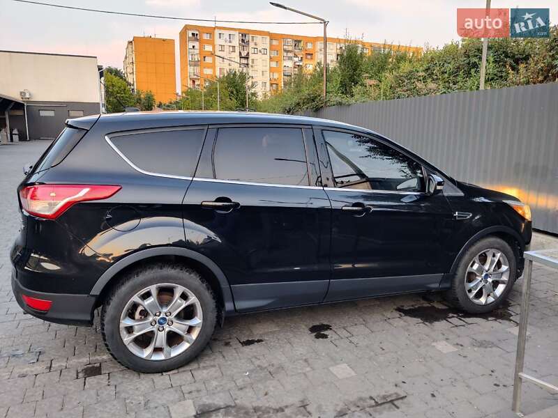 Внедорожник / Кроссовер Ford Escape 2013 в Ужгороде