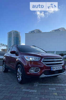 Внедорожник / Кроссовер Ford Escape 2018 в Одессе