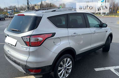 Внедорожник / Кроссовер Ford Escape 2017 в 