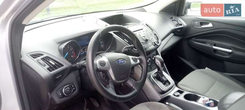 Внедорожник / Кроссовер Ford Escape 2013 в Ровно
