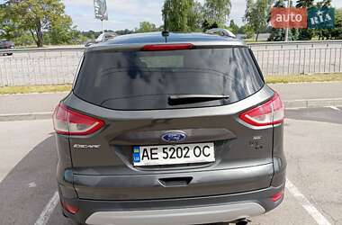 Позашляховик / Кросовер Ford Escape 2016 в Дніпрі