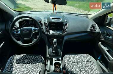 Внедорожник / Кроссовер Ford Escape 2015 в Павлограде