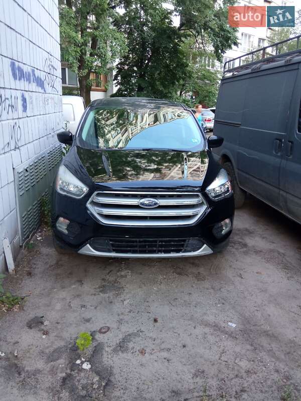 Внедорожник / Кроссовер Ford Escape 2016 в Киеве