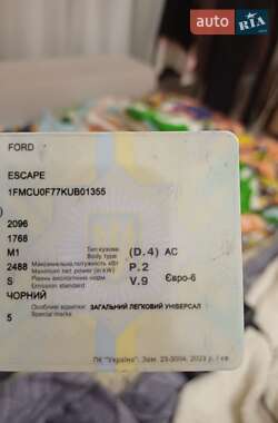 Внедорожник / Кроссовер Ford Escape 2019 в 