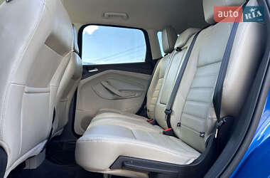 Внедорожник / Кроссовер Ford Escape 2019 в 