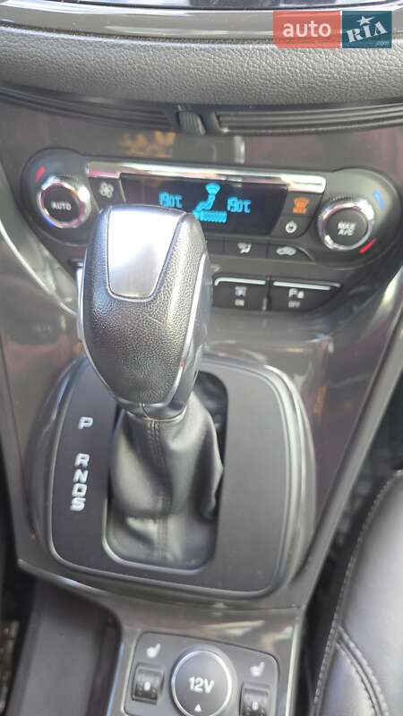 Внедорожник / Кроссовер Ford Escape 2015 в Львове