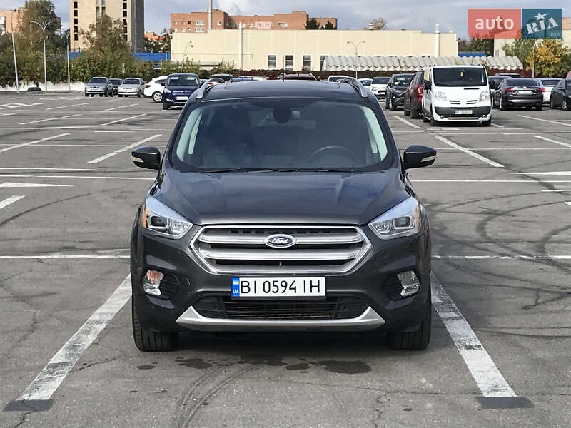 Внедорожник / Кроссовер Ford Escape 2018 в Полтаве