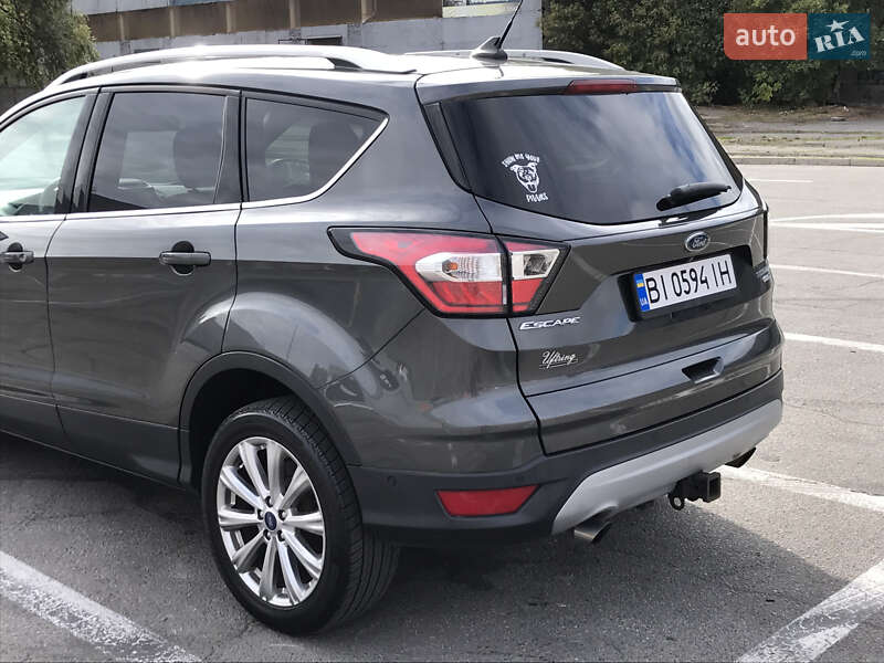Внедорожник / Кроссовер Ford Escape 2018 в Полтаве