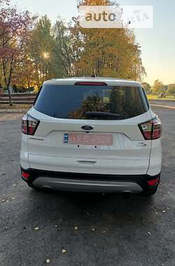 Позашляховик / Кросовер Ford Escape 2017 в Рівному