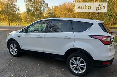 Позашляховик / Кросовер Ford Escape 2017 в Рівному