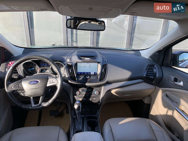 Внедорожник / Кроссовер Ford Escape 2017 в Львове